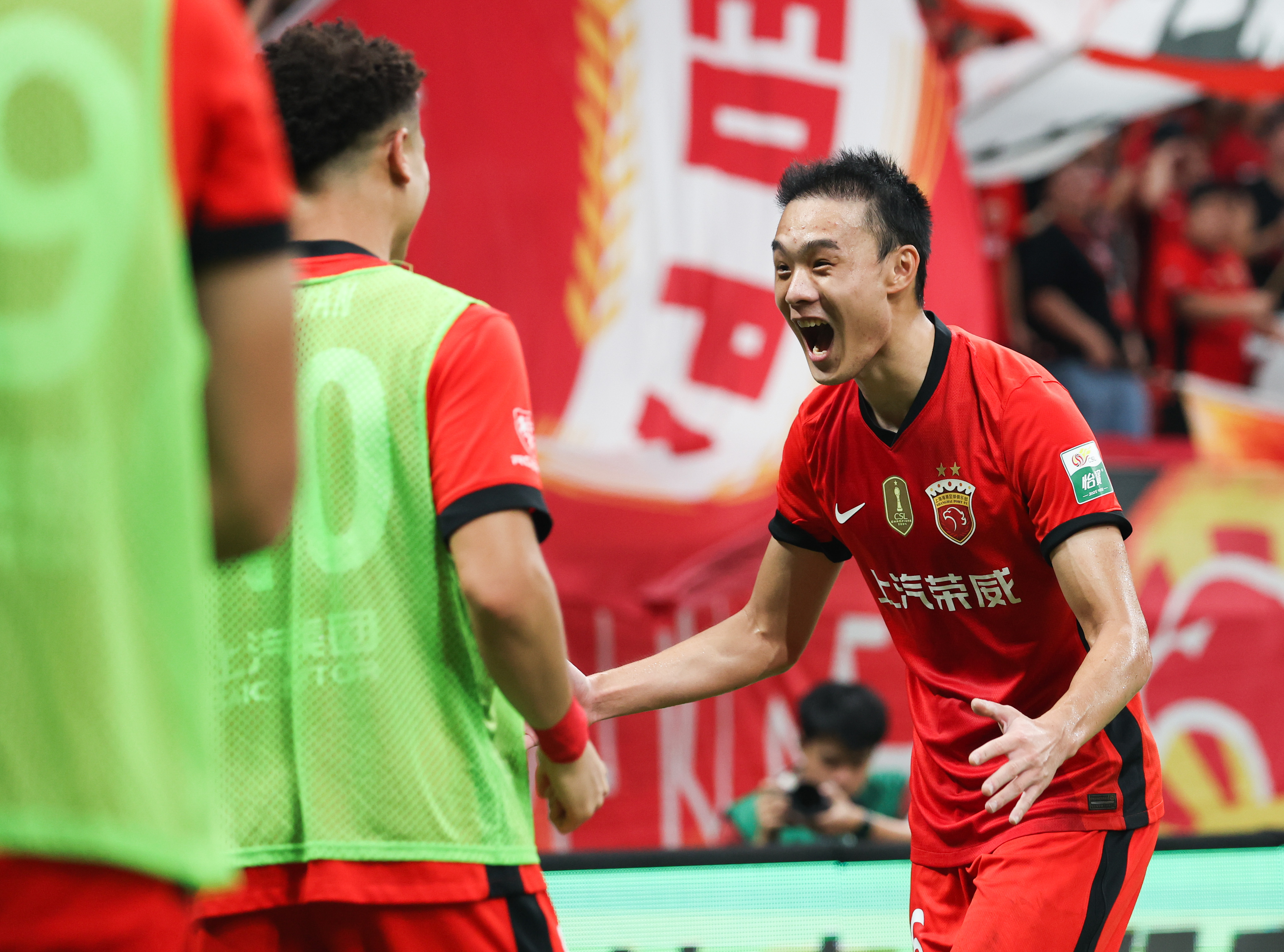 刘若钒：中场时武磊建议我“往里面走”，会一步一步慢慢提高